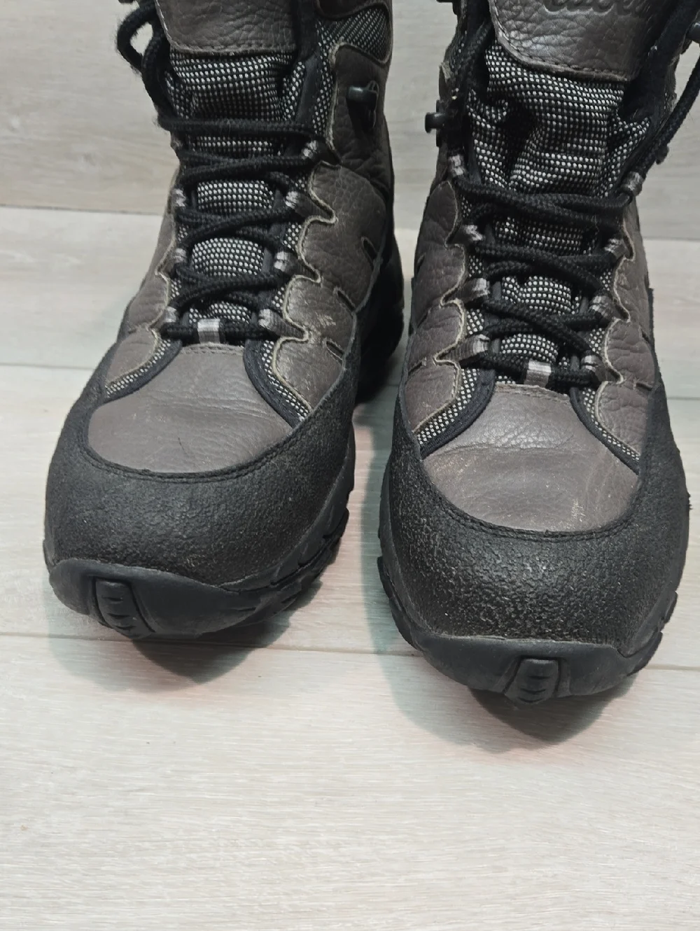 Cabelas Mens Dry Plus Thinsulate Gray& Black Insulated Hiking Boots Shoes Sz 9D